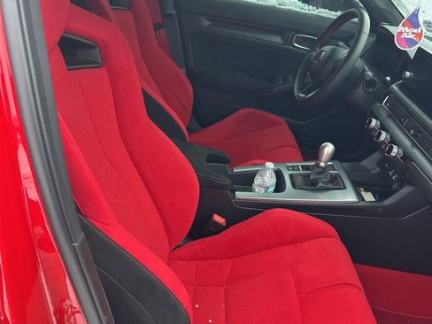Used 2024 Honda Civic Type R image 6