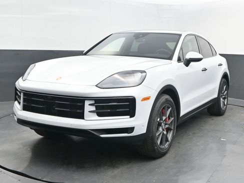 New 2025 Porsche Cayenne S image 1