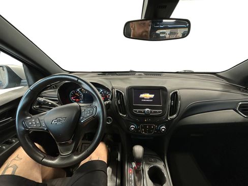 Used 2022 Chevrolet Equinox RS AWD/4WD image 19