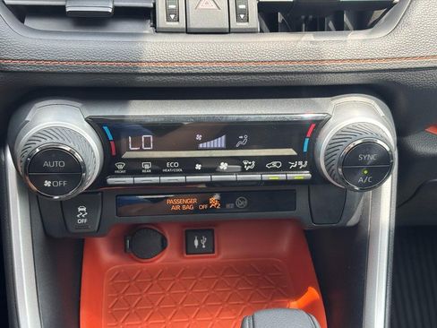 Used 2019 Toyota RAV4 Adventure AWD/4WD image 23