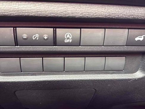 New 2026 Mitsubishi Outlander SE image 17