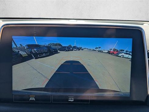 Used 2021 Chevrolet Suburban LT image 12