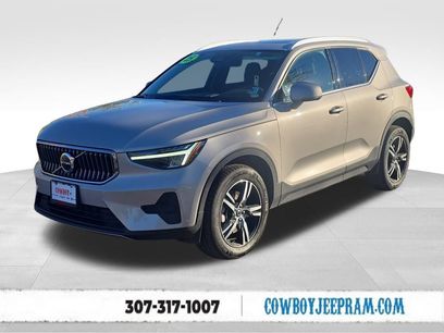 Used 2025 Volvo XC40 B5 Core