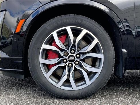 Used 2022 Cadillac XT6 Sport w/ Platinum Package image 8