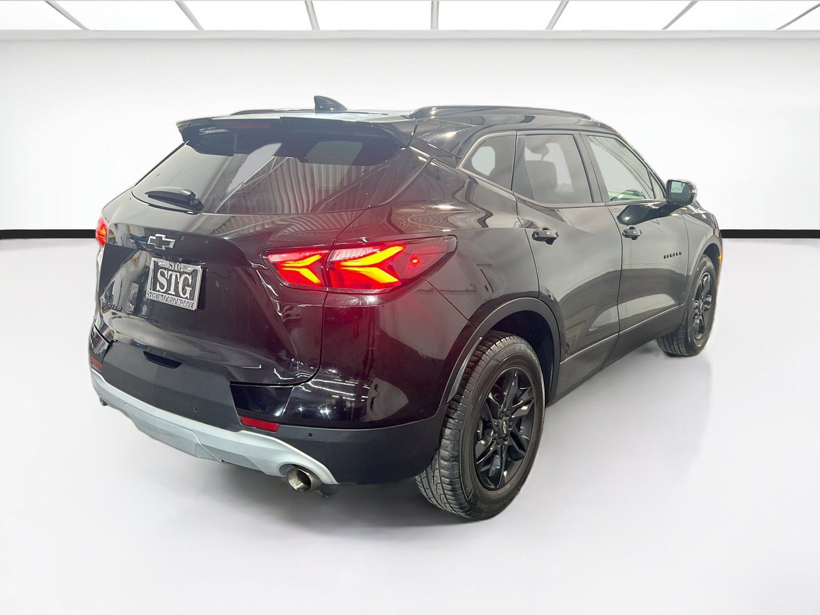 Used 2021 Chevrolet Blazer LT w/ Sound & Technology Package FWD image 4