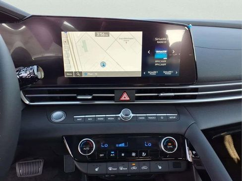 New 2026 Hyundai Elantra Limited FWD image 13