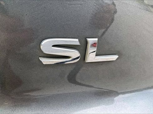 Used 2022 Nissan Pathfinder SL FWD image 23