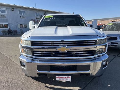 Used 2015 Chevrolet Silverado 2500 LT w/ LT Convenience Package image 9