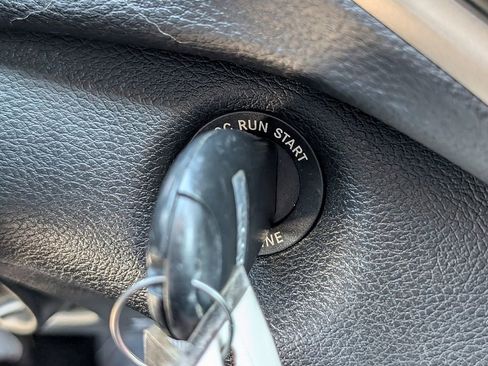 Used 2017 Jeep Cherokee Latitude image 29