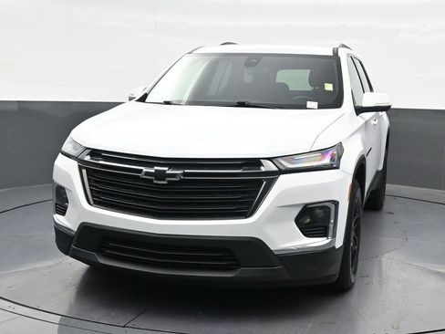 Used 2023 Chevrolet Traverse LT FWD image 9