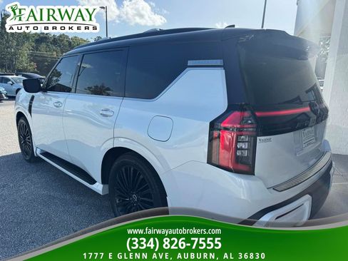 Used 2025 Nissan Armada Platinum Reserve AWD/4WD image 8