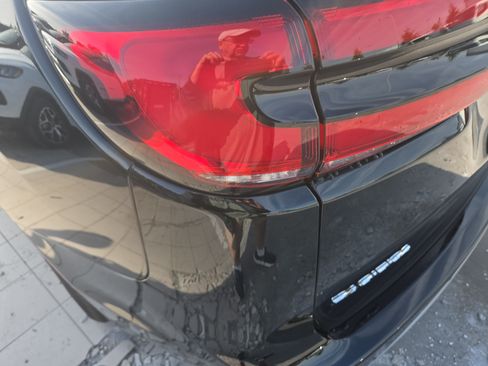 New 2027 Chrysler Pacifica Select FWD image 14