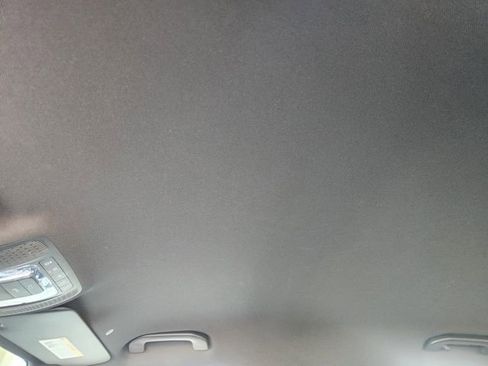 Used 2021 Mercedes-Benz GLB 250 image 25