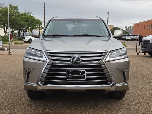 Used 2019 Lexus LX 570 4WD w/ Luxury Package image 10