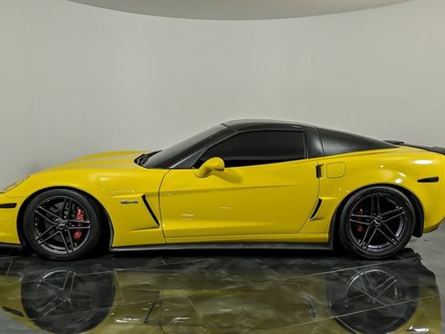 Used 2006 Chevrolet Corvette Z06 w/ Preferred Equipment Group RWD image 6