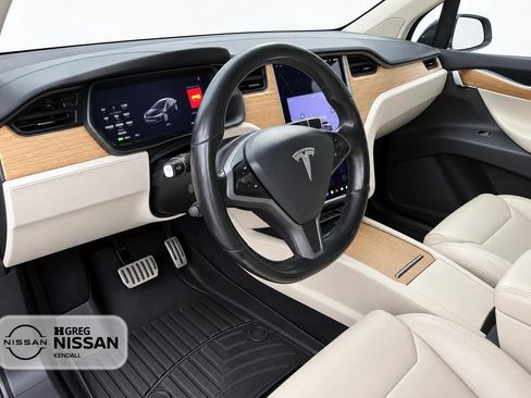 Used 2018 Tesla Model X 75D AWD/4WD image 6