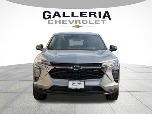 New 2026 Chevrolet Trax RS w/ Sunroof Package FWD image 3