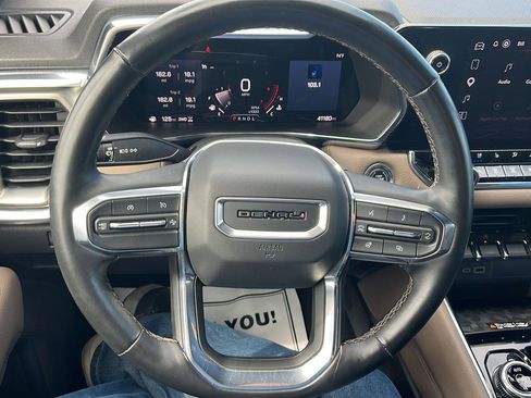 Used 2023 GMC Canyon Denali AWD/4WD image 11