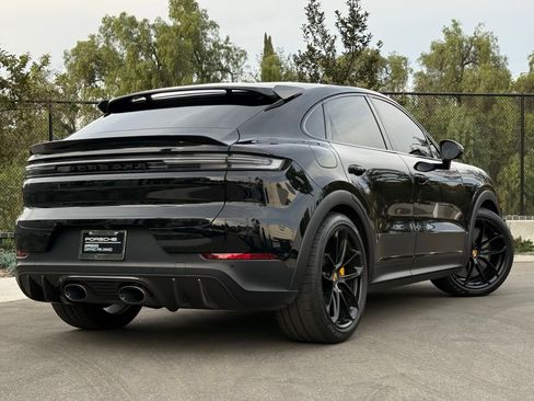 Certified 2024 Porsche Cayenne Turbo GT image 7