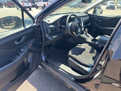 Used 2020 Subaru Outback Premium image 10