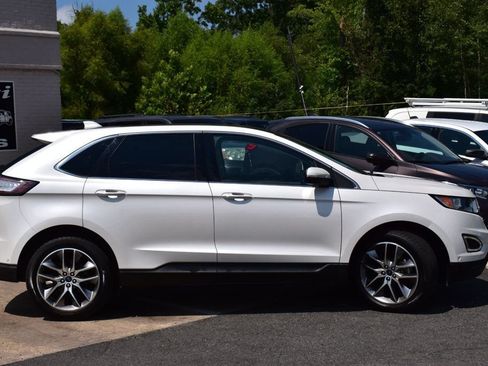 Used 2016 Ford Edge Titanium w/ Equipment Group 302A FWD image 3
