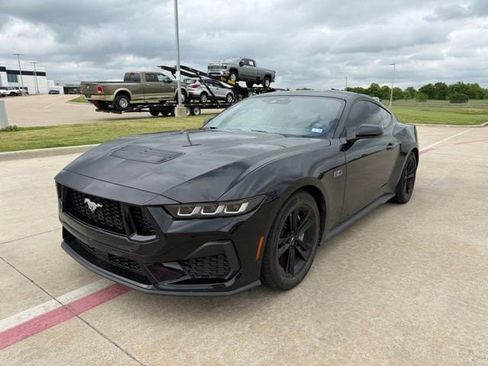 Used 2024 Ford Mustang GT RWD image 7