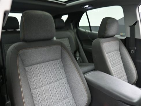 Used 2024 Chevrolet Equinox LT image 27