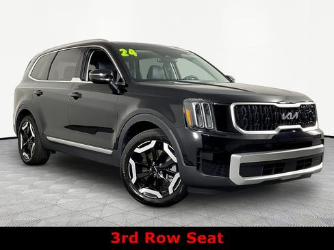 Used 2024 Kia Telluride EX w/ EX Captain's Chair Package AWD/4WD image 3