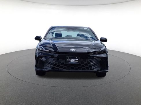 Used 2025 Toyota Camry SE FWD image 2