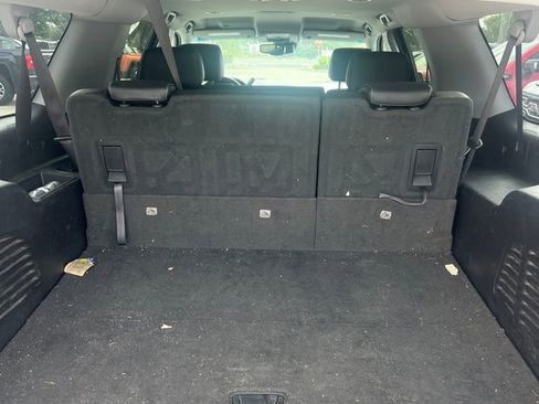 Used 2020 Chevrolet Suburban LT RWD image 14