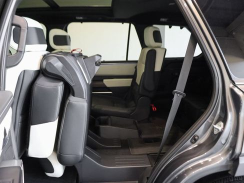 Used 2024 Toyota Sequoia Capstone AWD/4WD image 44