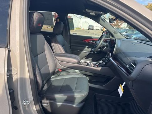 New 2026 Chevrolet Traverse Z71 w/ Enhanced Driving Package image 17