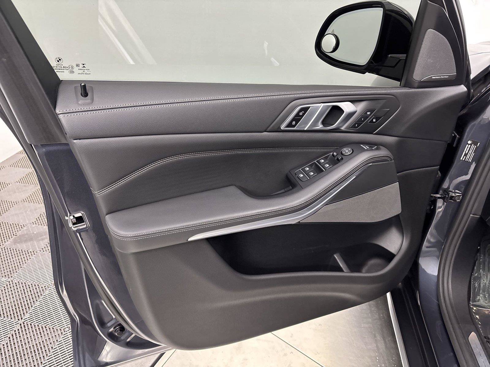 Used 2019 BMW X5 xDrive40i w/ Executive Package AWD/4WD image 26