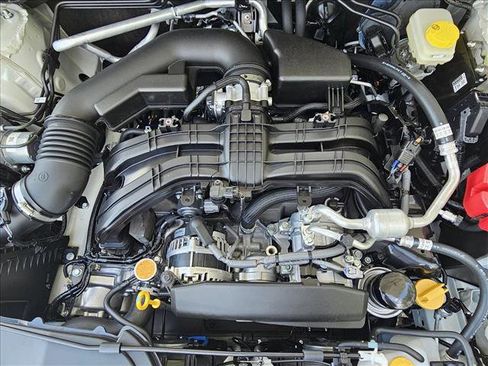 Used 2025 Subaru Crosstrek 2.0i Premium image 19