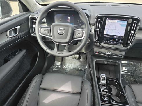Used 2026 Volvo XC40 B5 Plus w/ Protection Package Premier AWD/4WD image 17