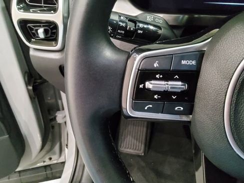 Used 2023 Kia Sorento SX FWD image 29