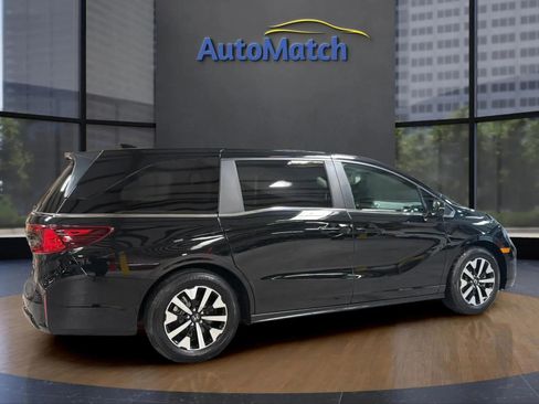 Used 2025 Honda Odyssey EX-L image 11