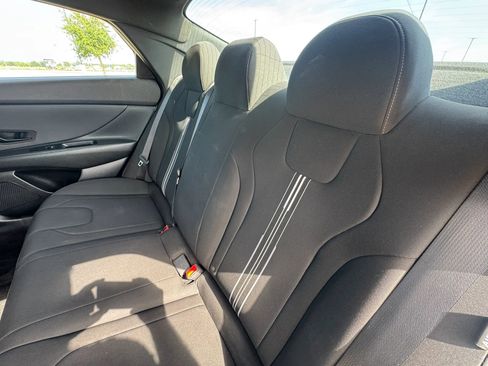 Used 2025 Hyundai Elantra Sport FWD image 28