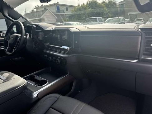Used 2026 Chevrolet Silverado 2500 High Country w/ Midnight Edition image 17