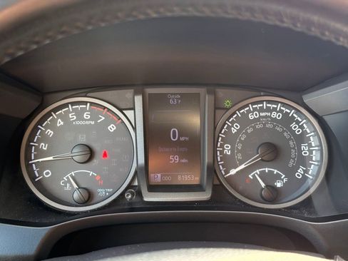 Used 2019 Toyota Tacoma TRD Off-Road image 29