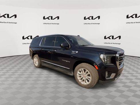 Used 2021 GMC Yukon XL SLT AWD/4WD image 3