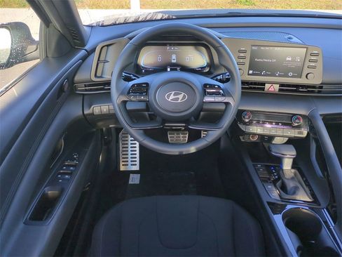 New 2026 Hyundai Elantra SEL Sport image 18