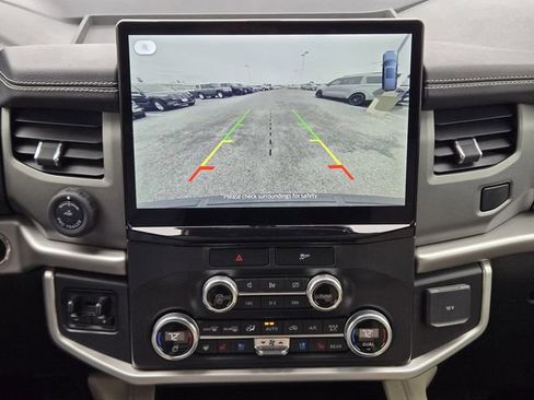 Certified 2022 Ford Expedition XLT RWD image 17