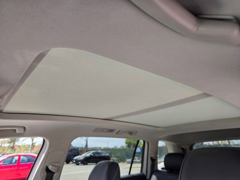 Used 2021 Volkswagen Tiguan S FWD image 10