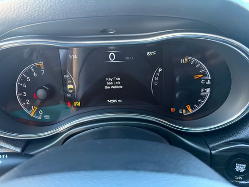 Used 2020 Jeep Grand Cherokee Limited w/ Luxury Group II image 17