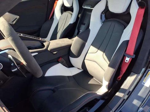 Used 2023 Chevrolet Corvette Stingray Premium Conv w/ Z51 Performance Package image 12