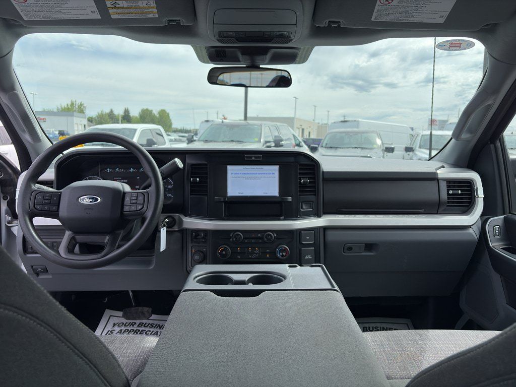 Used 2025 Ford F250 XLT AWD/4WD image 21