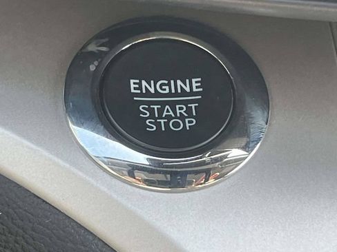Used 2023 Ford Explorer XLT w/ Equipment Group 202A RWD image 30