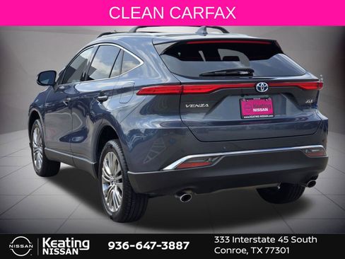 Used 2023 Toyota Venza XLE AWD/4WD image 5
