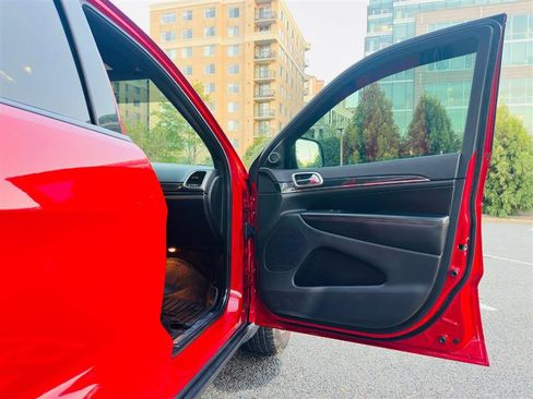 Used 2017 Jeep Grand Cherokee Trailhawk image 18